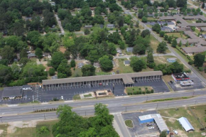 Гостиница Scottish Inn and Suites Perry  Перри